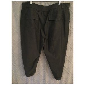 Kenneth Cole Capri Pants